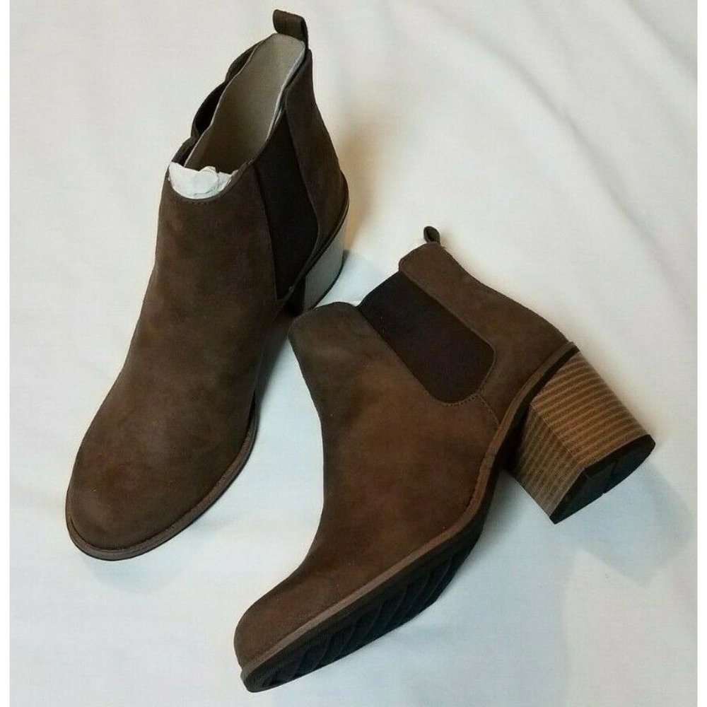 White Mountain Women's Sz. 9.5 M Destiny Brown Ankle Faux Suede Heel Boots NWT